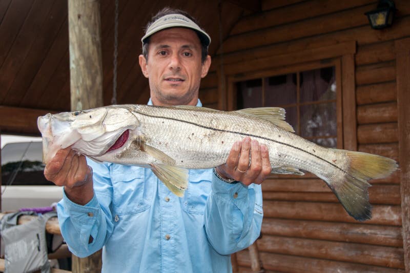 Pescador imagen de archivo. Imagen de deporte, acampada 36856077