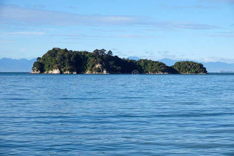 Pescatore Island in Abel Tasman National Park, Nuova Zelanda immagine stock Pescatore Island in Abel Tasman National Park, Nuova Zelanda immagine stock