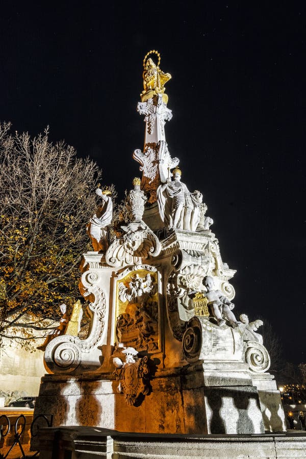 Pestsäule †„Statue von tadellosem, Nitra, Slowakei stockbild Pestsäule †„Statue von tadellosem, Nitra, Slowakei stockbild