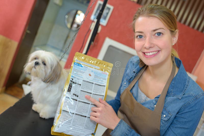 Pet groomer and shop stock image. Image of lead, smile 118886429