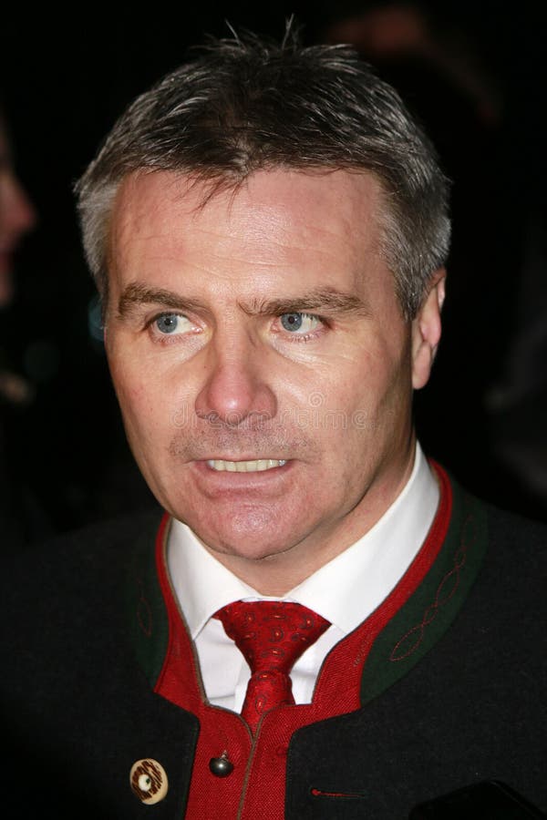 Peter Dreier editorial image. Image of politician, chaotic 65128680
