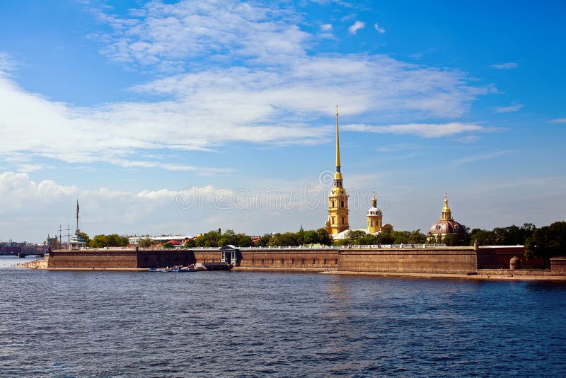 Peter en Paul Fortress in heilige-Petersburg stock afbeeldingen Peter en Paul Fortress in heilige-Petersburg stock afbeeldingen