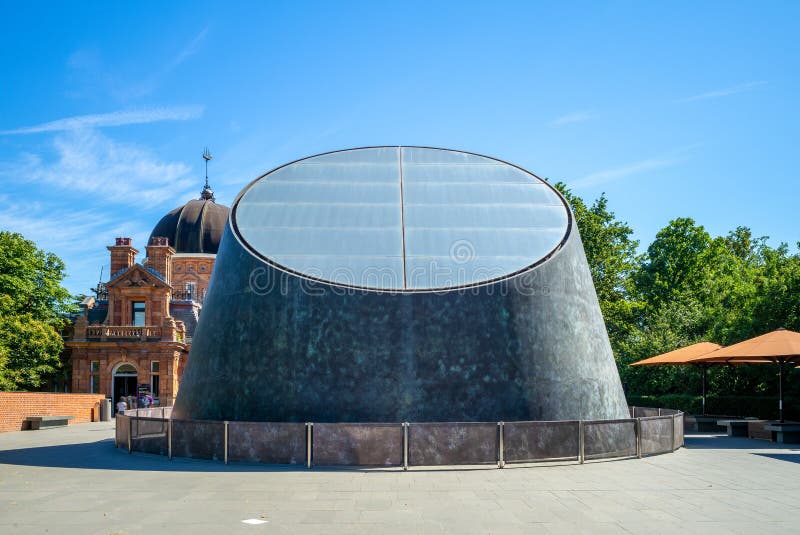 Peter Harrison Planetarium i greenwich parkerar royaltyfri foto Peter Harrison Planetarium i greenwich parkerar royaltyfri foto