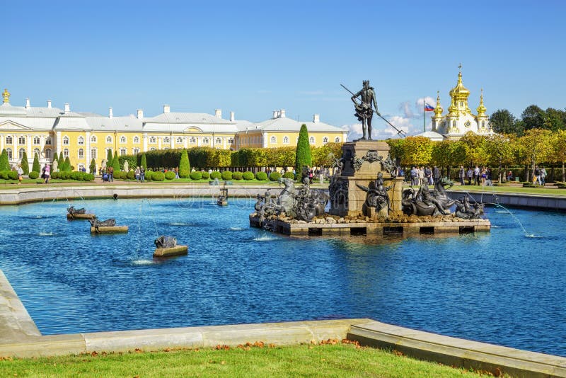 Petergof oder Peterhof, Russland lizenzfreie stockfotos Petergof oder Peterhof, Russland lizenzfreie stockfotos