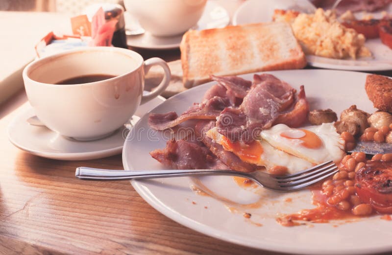 Petit Déjeuner Anglais Traditionnel Avec Des Oeufs, Lard, Haricots
