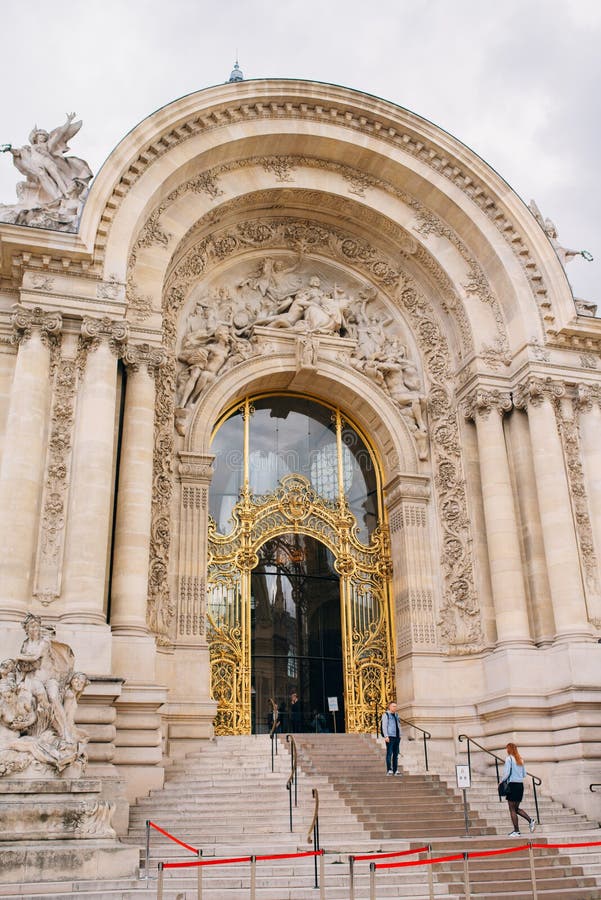 Petit Palais or Small Palace in Paris, France Editorial Photography ...