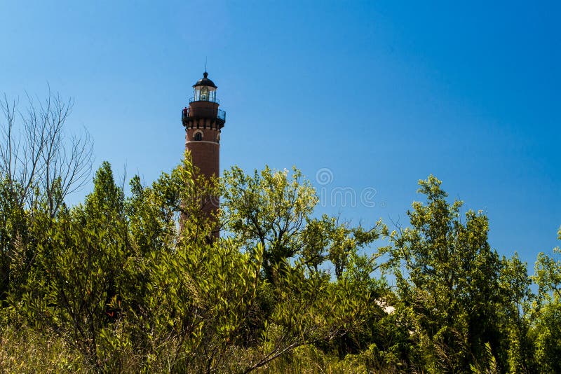 Petit phare de sable en été michigan photo stock