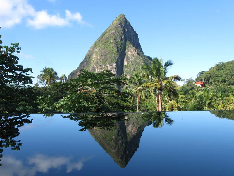 Petit piton au St Lucia photo stock. Image du antilles 42911990