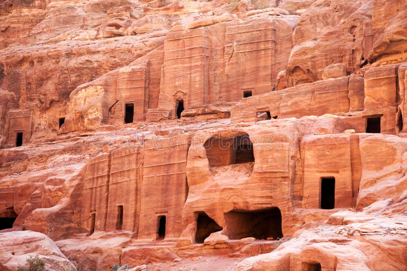 Petra, cave dwellings