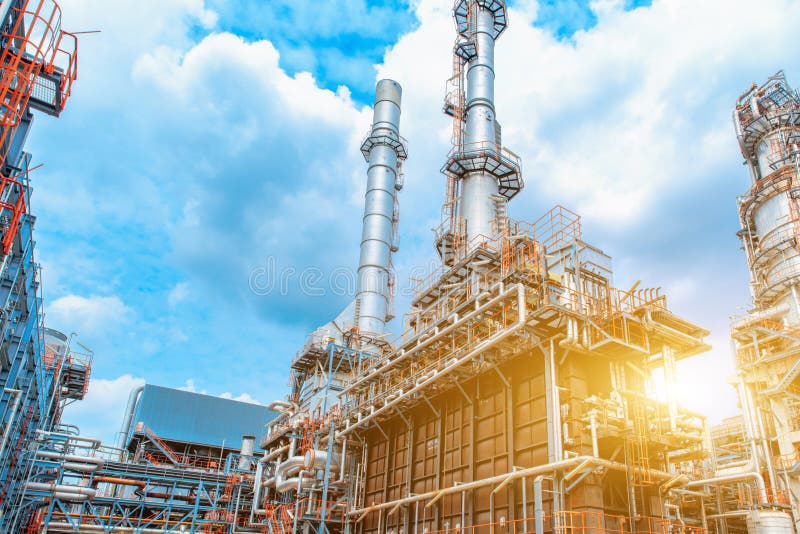 Petrochemiczna rafineria ropy naftowej, rafineria ropa i gaz przemysł wyposażenie przerób ropy naftowej, zakończenie rurociąg i p obraz stock Petrochemiczna rafineria ropy naftowej, rafineria ropa i gaz przemysł wyposażenie przerób ropy naftowej, zakończenie rurociąg i p obraz stock