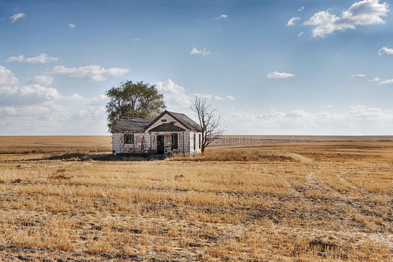 Peu de Chambre sur la prairie photos stock Peu de Chambre sur la prairie photos stock