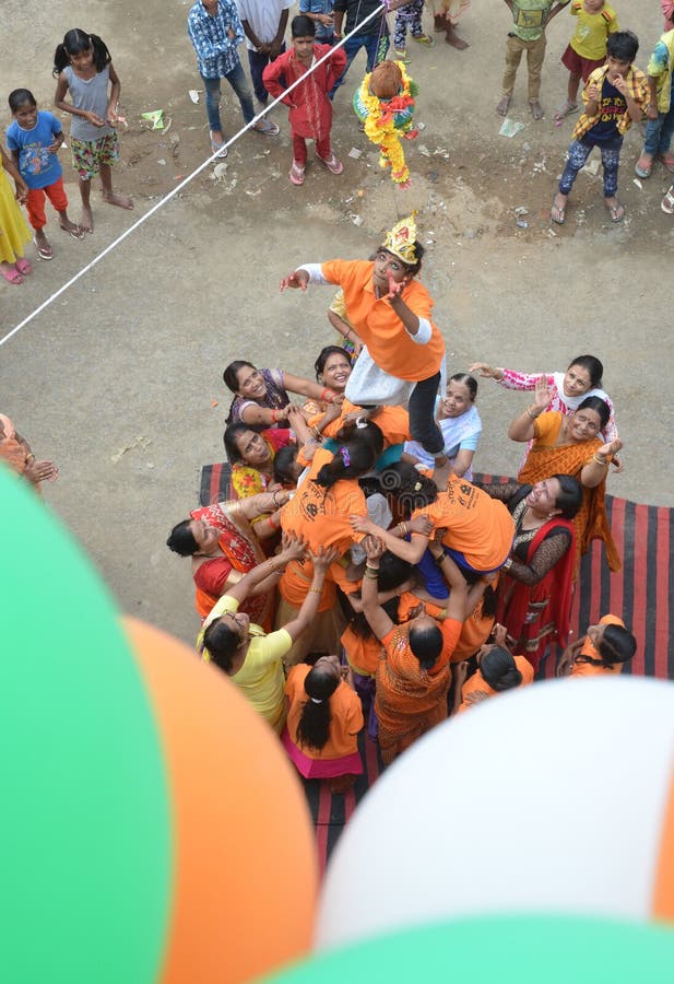 Peuples célébrant Lord Krishna Birthday à Bhopal photo libre de droits Peuples célébrant Lord Krishna Birthday à Bhopal photo libre de droits