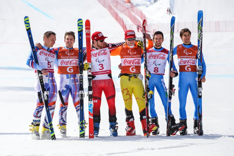 Peyongchang 2018 10 marzo Podio giù della rappresentazione della collina imapired fotografia stock Peyongchang 2018 10 marzo Podio giù della rappresentazione della collina imapired fotografia stock
