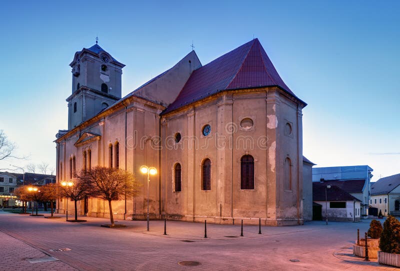 Pezinok mesto s kostolom na hlavnom námestí, Slovensko