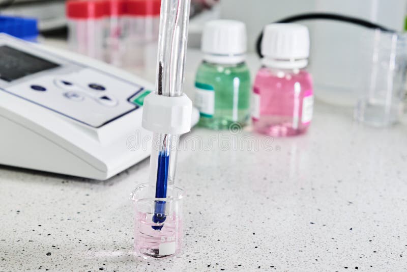 PH Meter with Glass Electrode for Measuring of Alkalinity and Acidity