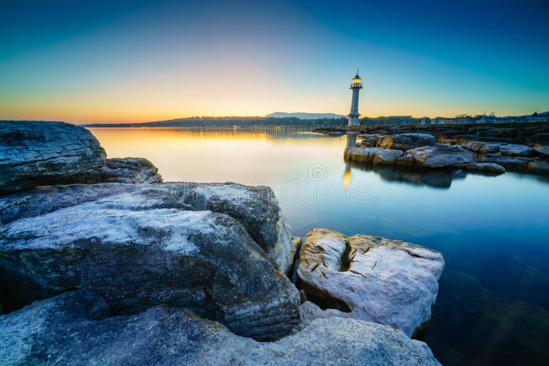 Phare De Paquis Genève Suisse Photo Stock Image Du Heure