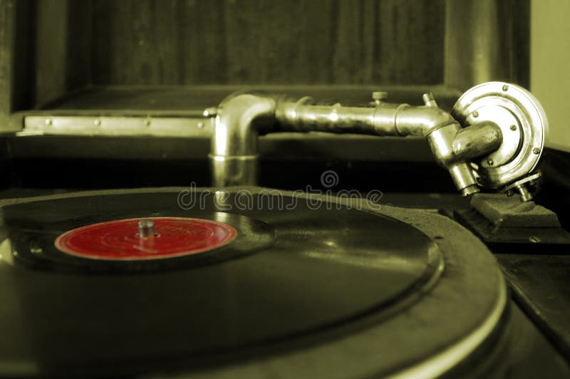Download Phonographe photo stock. Image du enregistrement, musique - 726412