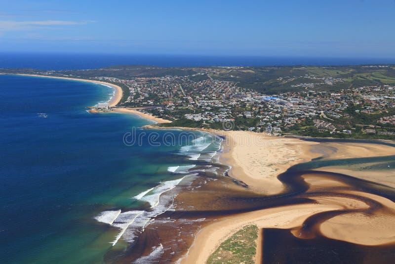Photo aérienne de baie de Plettenberg en Afrique du Sud image stock Photo aérienne de baie de Plettenberg en Afrique du Sud image stock