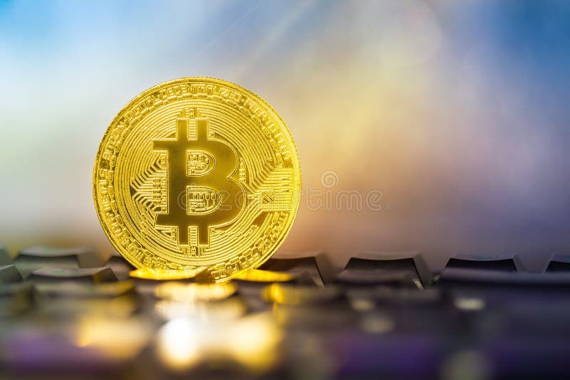 Photo Bitcoins d'or, pièces de monnaie de BTC image stock