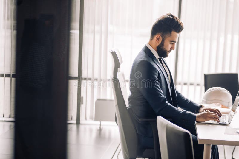 471 Well Lit Office Photos Free Royalty Free Stock Photos From Dreamstime 471 Well Lit Office Photos Free Royalty Free Stock Photos From Dreamstime
