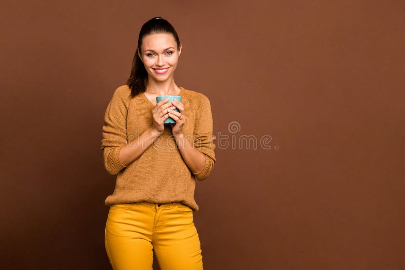 Photo of cheerful pleased charming cute nice attractive girlfriend holding cup of tasty tea with hands smiling toothily stock photos Photo of cheerful pleased charming cute nice attractive girlfriend holding cup of tasty tea with hands smiling toothily stock photos