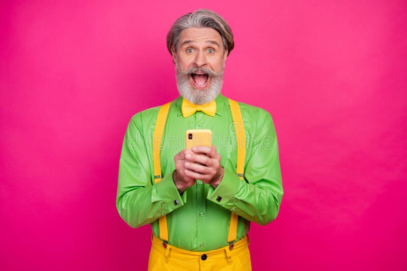 https://thumbs.dreamstime.com/b/photo-crazy-amazed-white-haired-grandpa-hold-telephone-read-blog-post-comments-wear-green-shirt-yellow-suspenders-bow-tie-pants-209496864.jpg