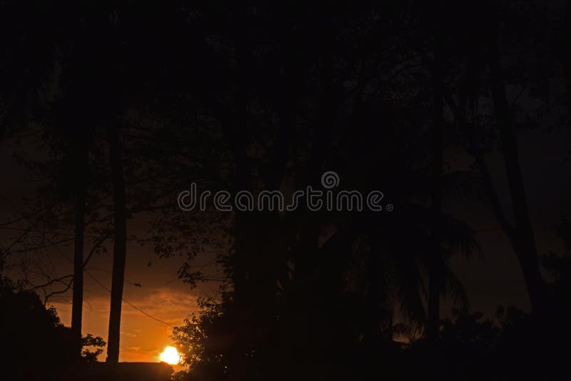 Photo du beau coucher du soleil image stock Photo du beau coucher du soleil image stock