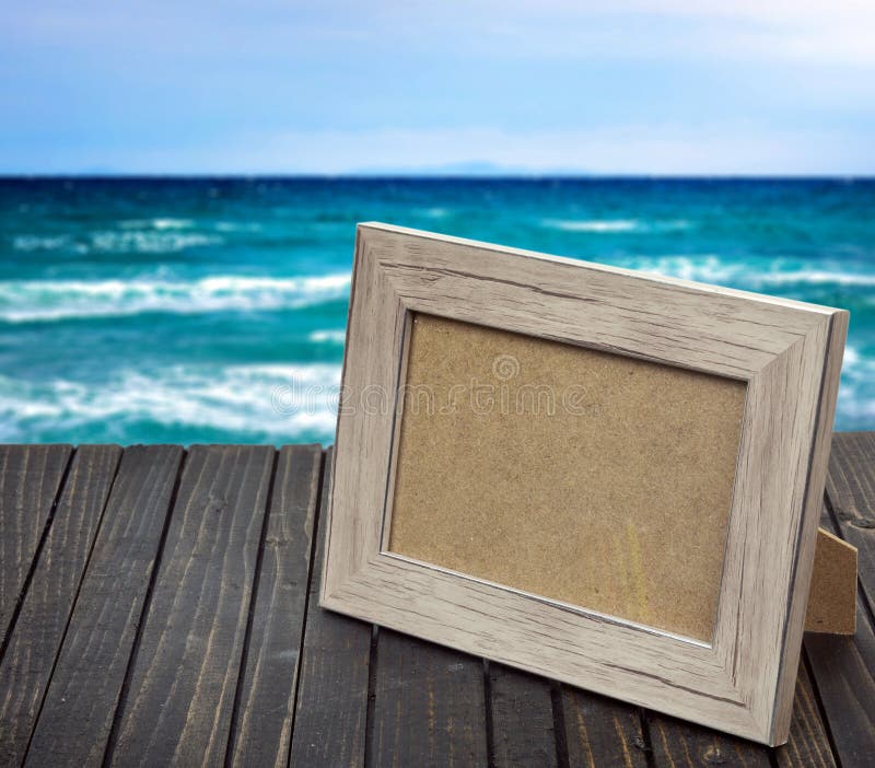 135,200+ Picture Frame On Table Stock Photos, Pictures & Royalty