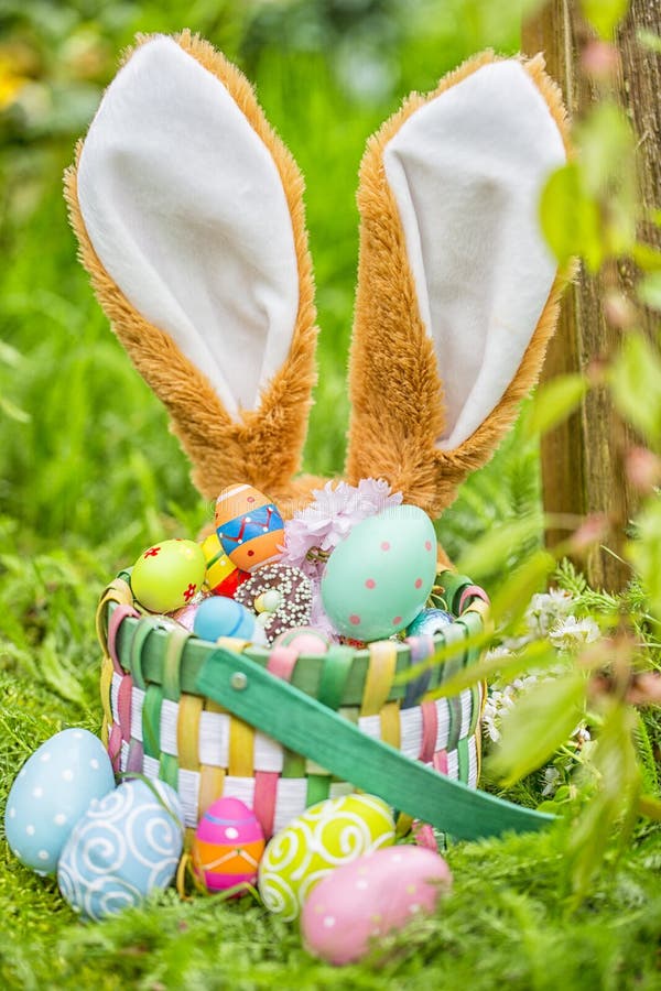 Beautiful Easter Basket Filled with Easter Eggs and Sweets in Fresh Nature  with Green Meadow, Easter Basket Background, Wallpaper, Stock Photo - Image  of bunny, april: 212778232