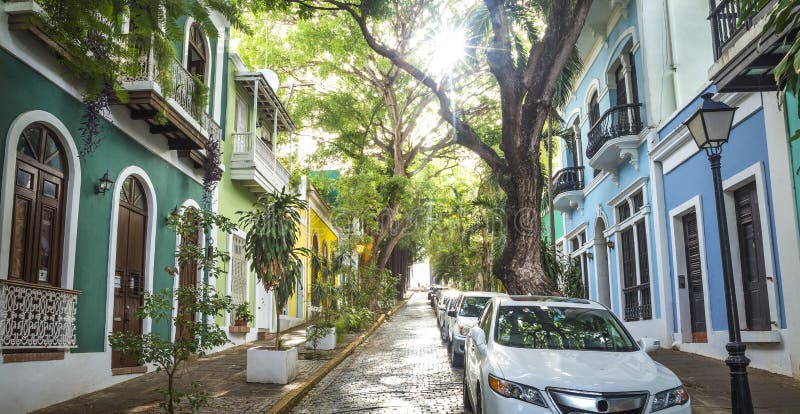 Photo panoramique de vieille rue de San Juan au Porto Rico photographie stock Photo panoramique de vieille rue de San Juan au Porto Rico photographie stock