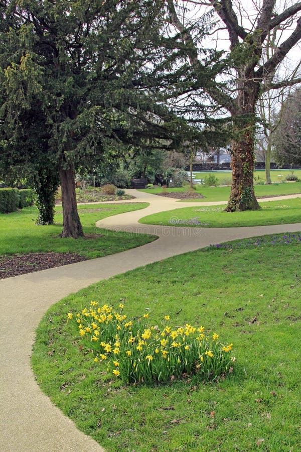 181 Meandering Path Garden Stock Photos Free & RoyaltyFree Stock