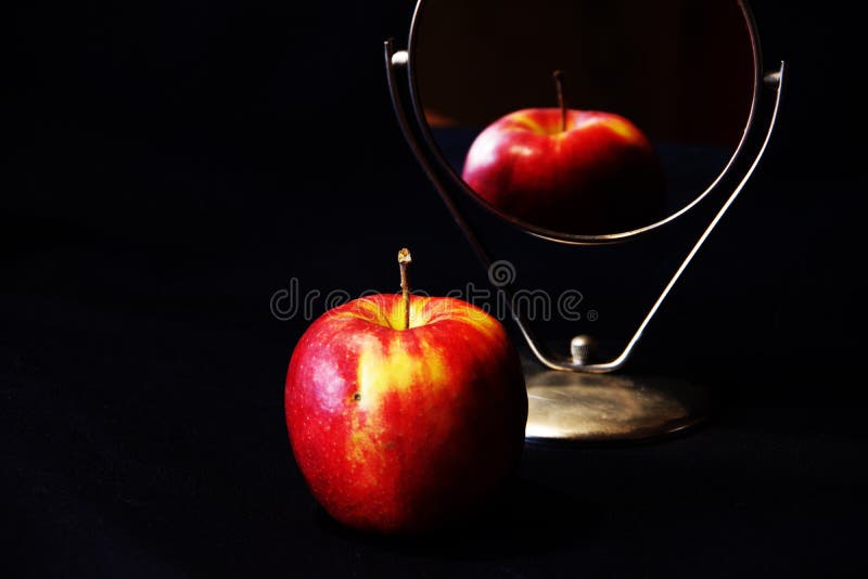 Photo of a red apple