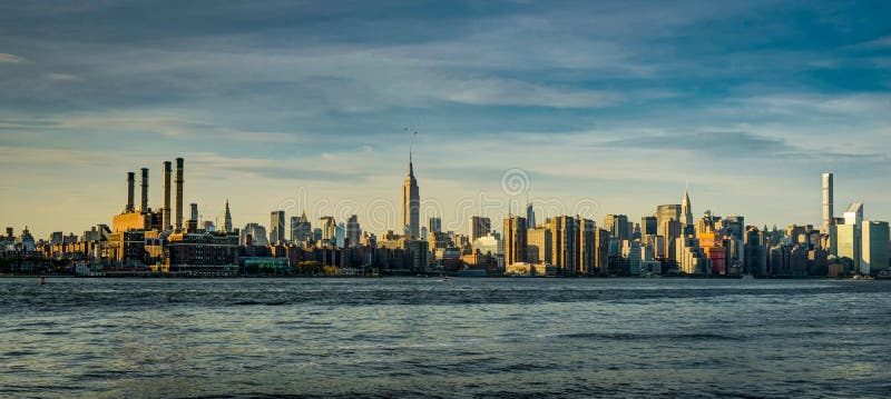 New York Skyline Citiview Manhatten with Empire State Building S