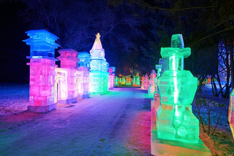 The passage of ice lamps in the park