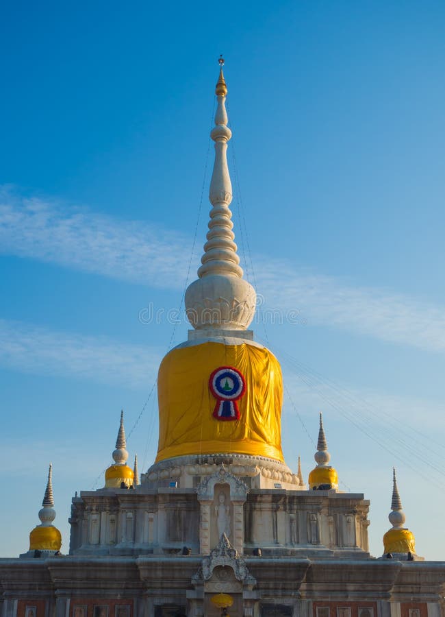 Phra ce parc bouddhiste brun grisâtre de Na photos libres de droits Phra ce parc bouddhiste brun grisâtre de Na photos libres de droits