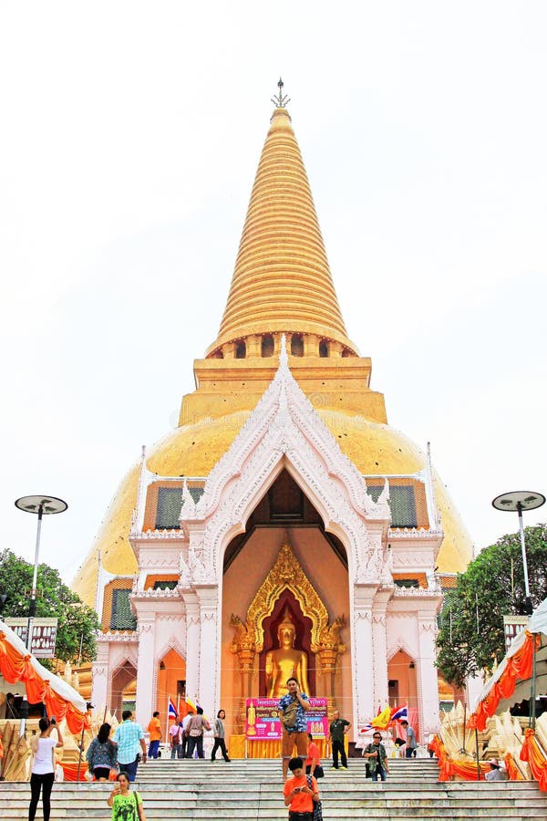 Phra Pathom Chedi Nakhon Pathom Tailandia Foto Editorial Imagen De Recorrido Edificio