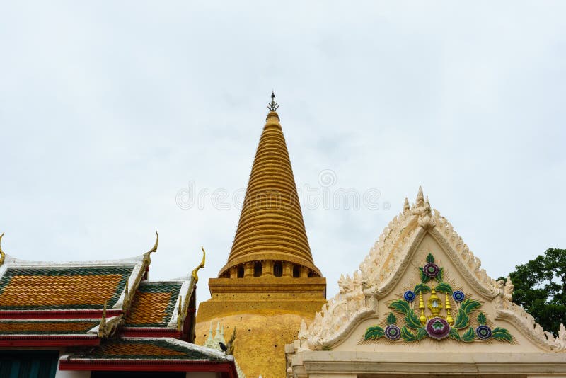 Phra Pathom Chedi stor pagod, Nakhon Pathom landskap, Thailand royaltyfri bild Phra Pathom Chedi stor pagod, Nakhon Pathom landskap, Thailand royaltyfri bild