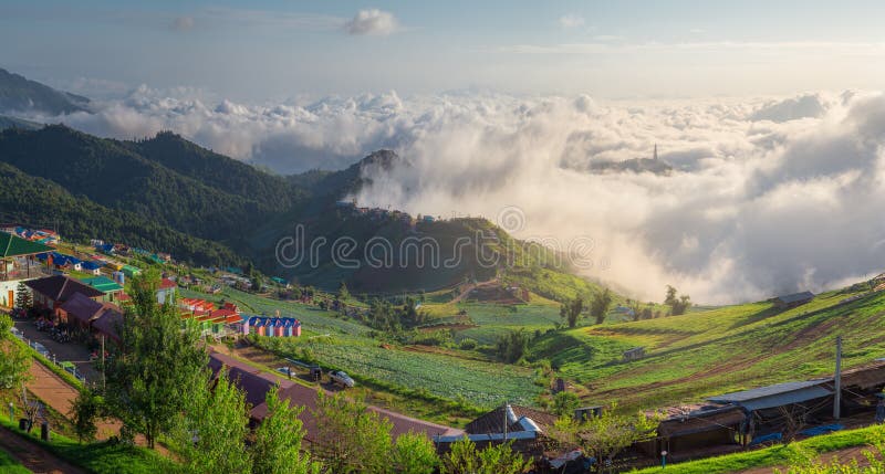 Phu Tab Berk kulle, Phetchabun landskap, Thailand arkivbild Phu Tab Berk kulle, Phetchabun landskap, Thailand arkivbild
