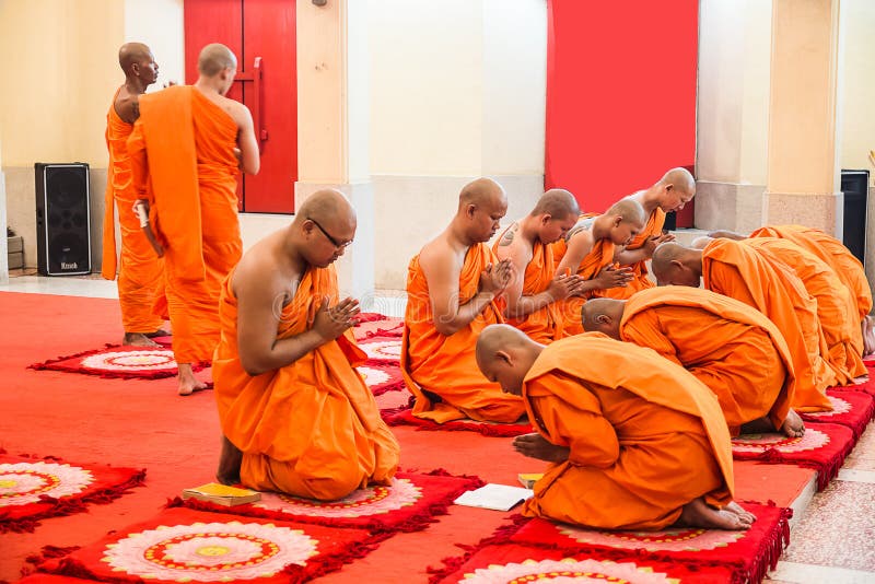 PHUKET, THAILAND - MAY 29 : The monk in Buddhism confess one`s m royalty free stock image PHUKET, THAILAND - MAY 29 : The monk in Buddhism confess one`s m royalty free stock image