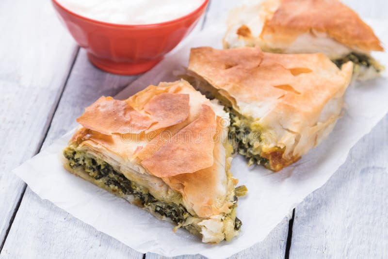 Phyllo pastry spinach pie stock photo. Image of phyllo - 146683508