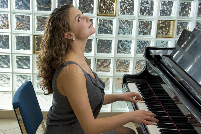 Pianista Femminile Stunning Immagine Stock Immagine Di Nero Interno