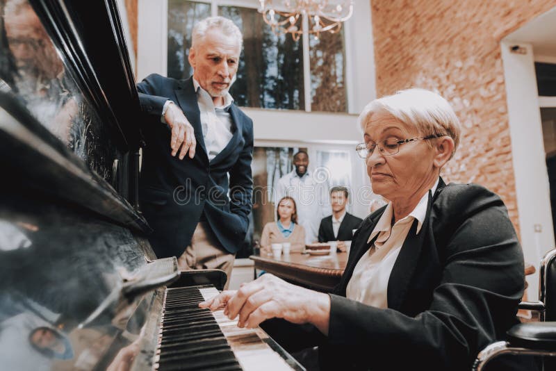 Piano. Elderly Woman. Plays the Piano. Holidays. Stock Image - Image of  geriatrics, debt: 127421849