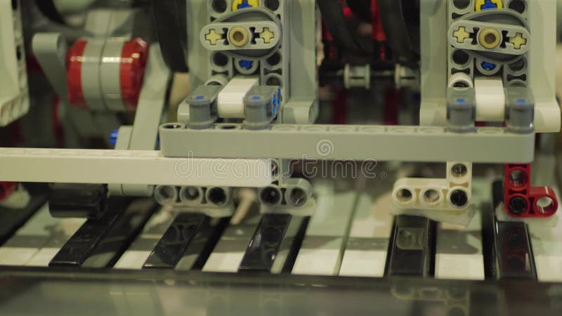 Piano van het robotspel, machine die, kunstmatige intelligentie de leren