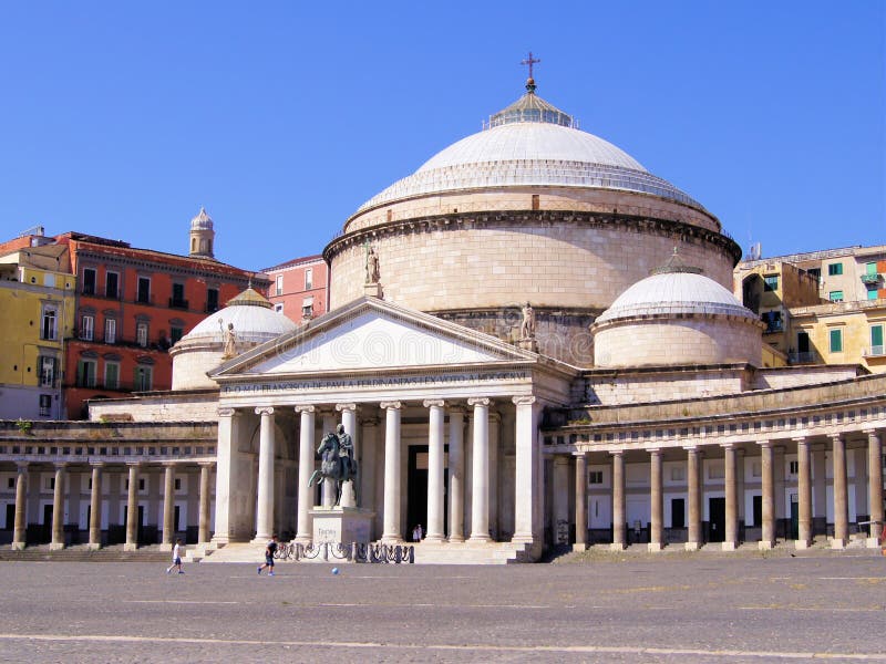  , la piazza cittadina, napoli,.