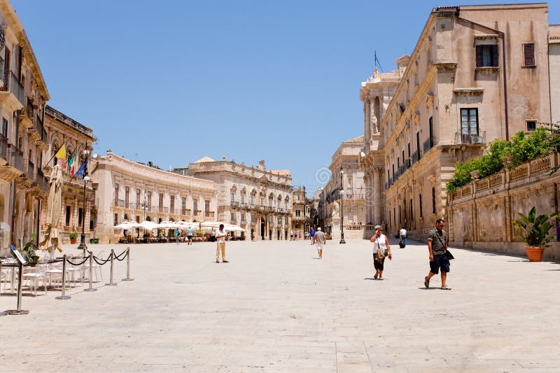 Piazza di Duomo en Syracuse, Sicilia, Italia imagen de archivo Piazza di Duomo en Syracuse, Sicilia, Italia imagen de archivo