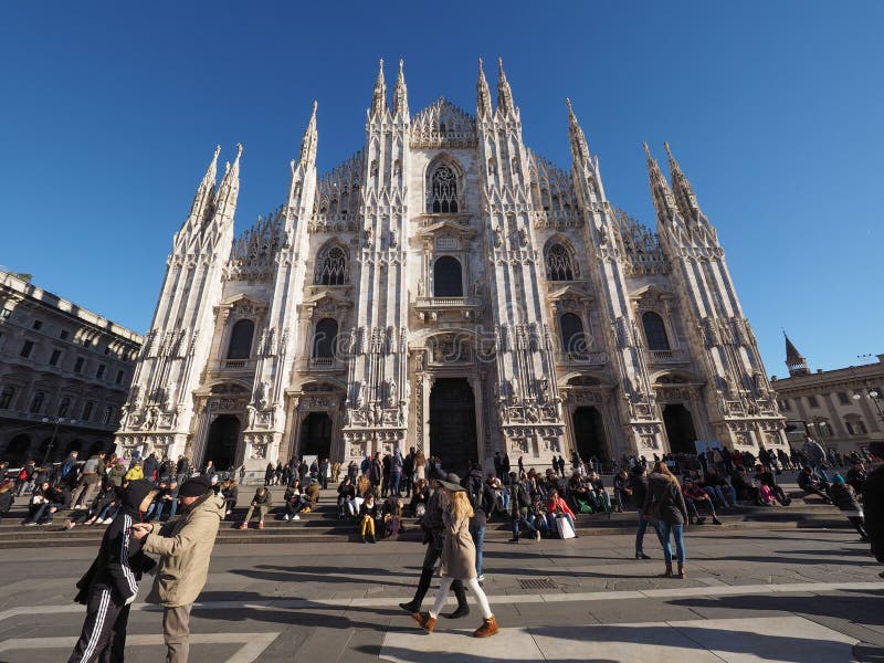 Piazza Duomo Cathedral Square in Milan Editorial Photo - Image of angle ...