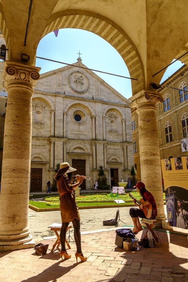 Via Pio Ii Milano Mi Piazza Pio II Square in Pienza Tuscany Editorial Stock Photo - Image of