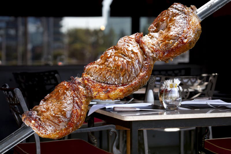 Espeto De Picanha Da Carne Pronto Para Cozinhar Imagem de Stock - Imagem de  frescor, grelhado: 132253239