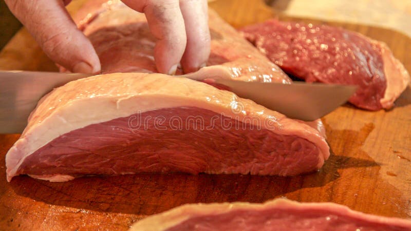 Espeto De Picanha Da Carne Pronto Para Cozinhar Imagem de Stock - Imagem de  frescor, grelhado: 132253239