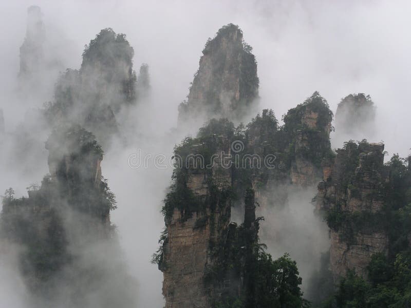 Picco della montagna di Tianzi fotografia stock Picco della montagna di Tianzi fotografia stock